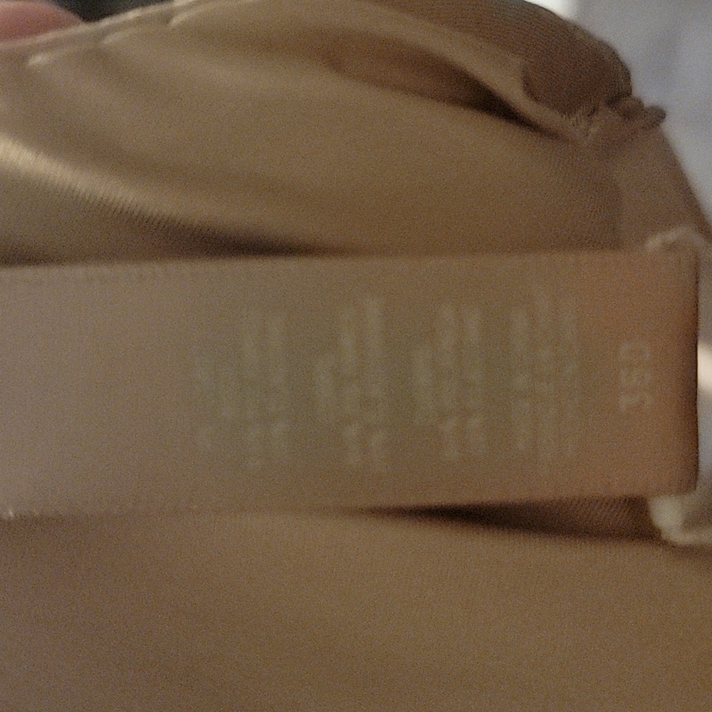 NWT SKIMS Ultimate Wireless Super Push Up Bra Clay 36D Seamless Plunge Nude - Picture 9 of 9